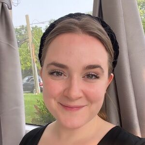 Meet your Posher, Anna